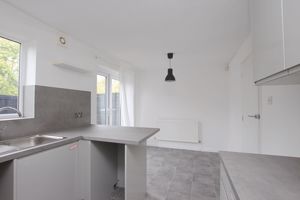 Kitchen diner view 2- click for photo gallery